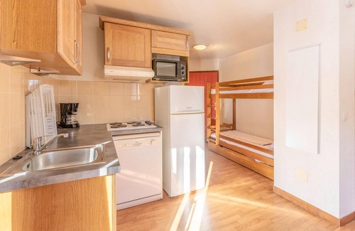 Les Bottieres Apartment | Awesome apartment in Saint-Pancrace