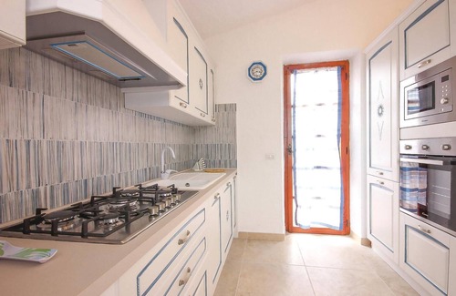 San Teodoro City Centre Apartment | Awesome apartment in San Teodoro OT