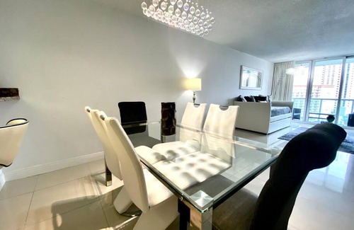 Sunny Isles Beach Apartment | Awesome apartment W/ Ocean view !!!!