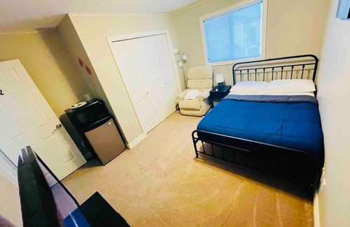 Northwest Edmonton House | Awesome Bedroom