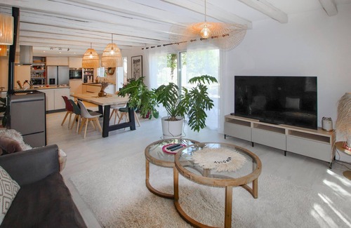 Rochefort-du-Gard House | Awesome home in Rochefort du gard
