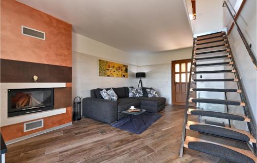 Varazdin House | Awesome Home In Radovan With Sauna