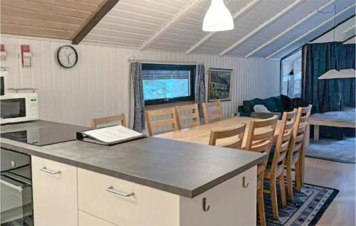 Ronninge House | Awesome Home In Annerstad With Sauna