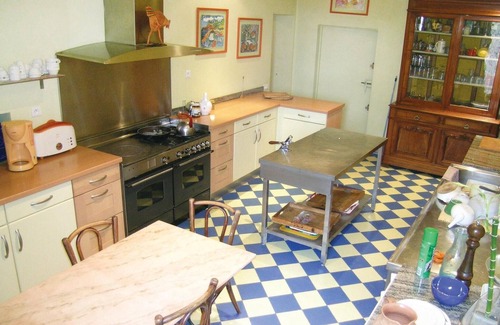 Albaron House | Awesome home in Arles
