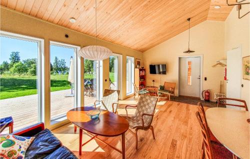 Eksjo Municipality House | Awesome Home In Ecksjö With Wifi