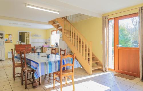 Hucqueliers House | Awesome Home In Hucqueliers With Wifi