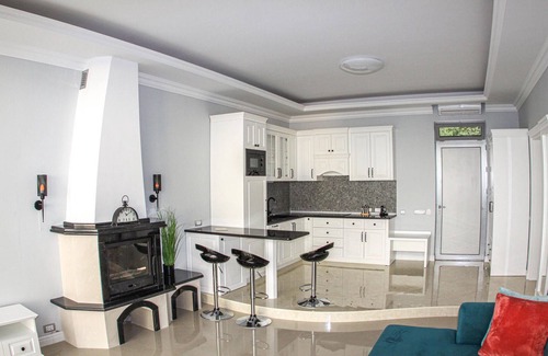 Mirac House | Awesome home in Kotor