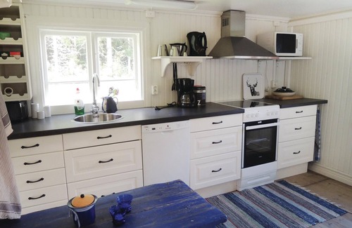 Kraketorp House | Awesome home in Lammhult with kitchen