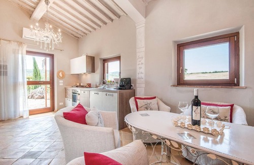 Montenero House | Awesome home in Montenero GR