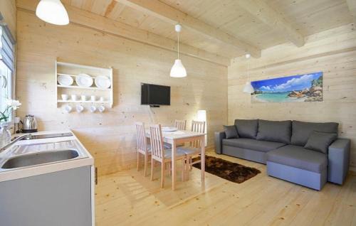 Pobierowo House | Awesome Home In Pobierowo With Wifi