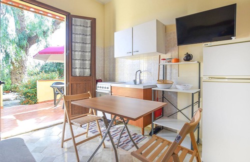 Maeggio House | Awesome home in Siracusa