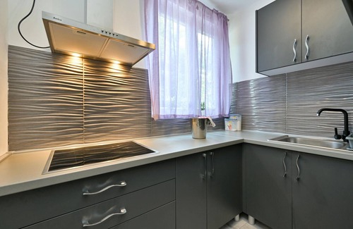 Vinica House | Awesome home in Vinica Breg with WiFi