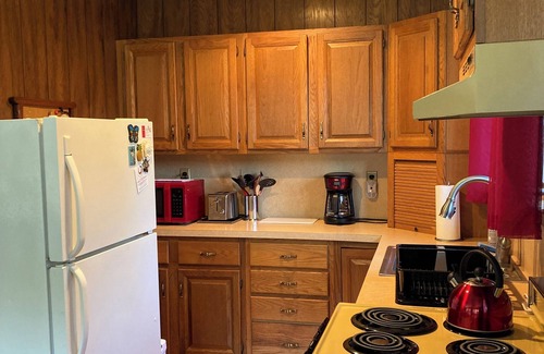 Saugerties South House | AWESOME HOUSE ON THE ESOPUS CREEK !
