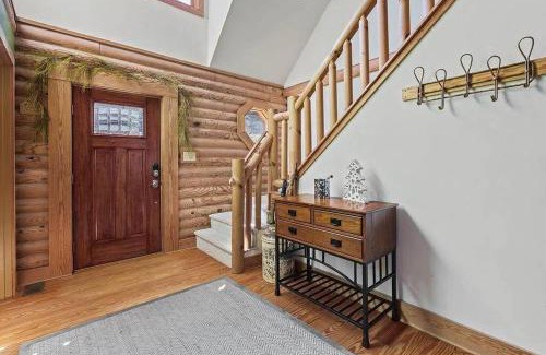 McGaheysville House | Awesome Log Cabin in Massanutten Resort