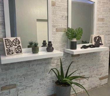 Zona 13 Hotel | Ayari Bed & Breakfast