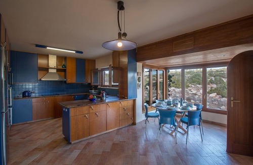 Ayia Napa Villa | Ayia Napa Holiday Villa OT7 - a villa that sleeps 10 guests in 4 bedrooms
