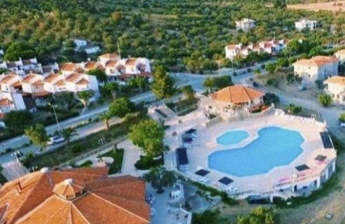 Gomec House | Ayvalık Gömeç Villa Garden Floor
