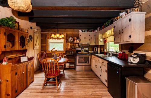 Blowing Rock Hotel | Azalea Garden Inn