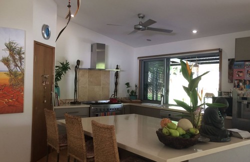 Doonan House | Azlasa Luxury Forest Eco Retreat
