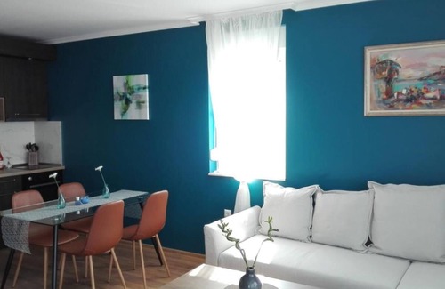 Chernomorets Apartment | Azur Apartment Deluxe