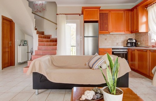 Neos Marmaras House | Azure Bay Villa by RentalsPro