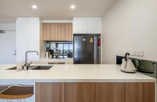 Kings Beach Apartment | Azure Oceanside Apartment at Kings Beach
