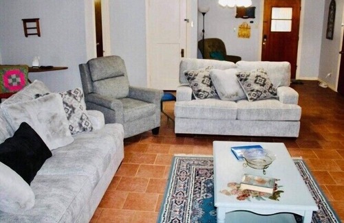 Avinger House | Azure Vacation House-Lake O’ the Pines
