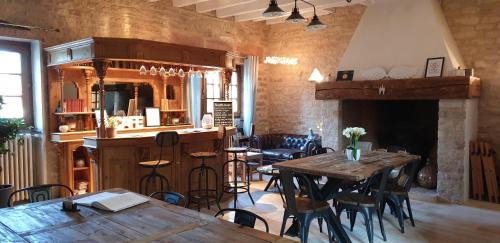 Tournus Bed & Breakfast | B&B Des Histoires d'Anges - Côté Jardin - Accueil Vélo