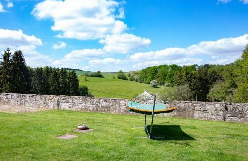 Somme-Leuze Bed & Breakfast | B&B Ferme de Leuze Rustieke Gîtes nabij Durbuy, eigen laadpalen