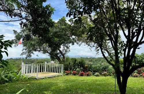 San Jose Bed & Breakfast | B&B Garden Grecia