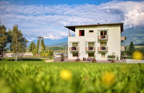 Riscone Bed & Breakfast | B&B Garni Schorneck