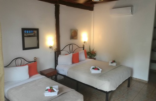 Contadora Island Bed & Breakfast | B&B Gerald's