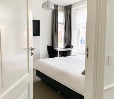 Kollum Bed & Breakfast | b&b het Herenhuys aan de historische gracht van Kollum