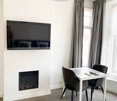 Kollum Bed & Breakfast | b&b het Herenhuys aan de historische gracht van Kollum
