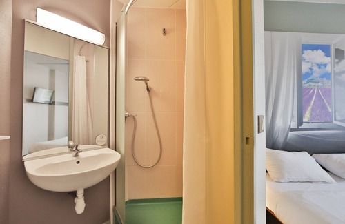 Les Tourrettes Hotel | B&B HOTEL Montélimar Nord