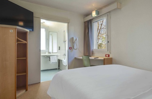Clou Bouchet Hotel | B&B HOTEL Niort Sud Venise Verte