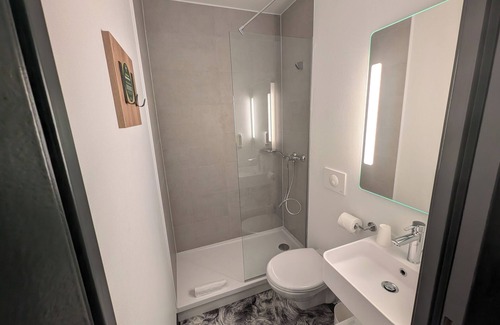Clou Bouchet Hotel | B&B HOTEL Niort Sud Venise Verte