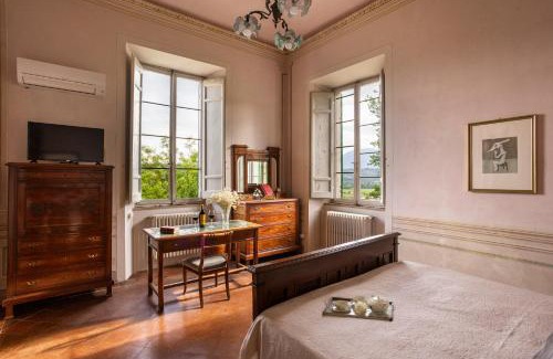 Colli del Tronto Bed & Breakfast | B&B in an 1800s Frescoed Villa with Panoramic Solarium and Historic Park - Villa Mastrangelo