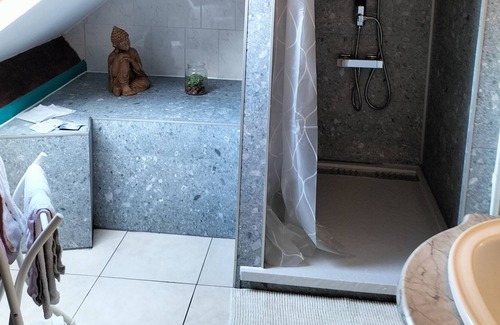La Louviere House | B&B Le Castillon