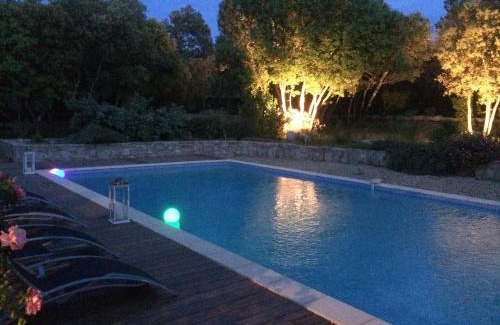 Vacquieres Bed & Breakfast | B&B Le Mas Des Chenes