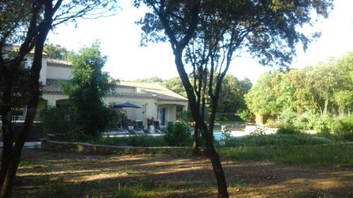 Vacquieres Bed & Breakfast | B&B Le Mas Des Chenes
