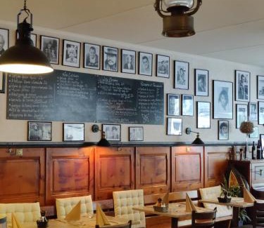 Evionnaz Bed & Breakfast | B&B Restaurant Le Pernollet