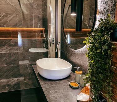 Reggio nell'Emilia Bed & Breakfast | B&B SALUS CIVICO 23