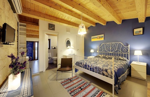 Cava dʼAliga Bed & Breakfast | B&B U Marchisi