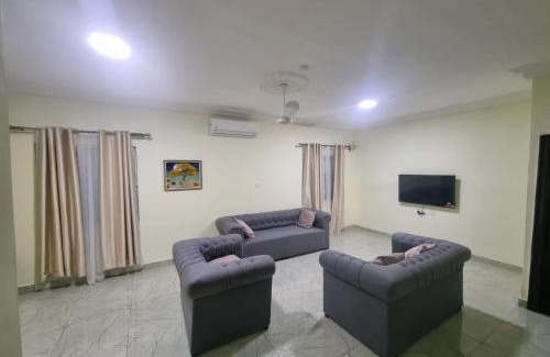 Cape Coast Apartment | B's Classic and Cozy Apartments
