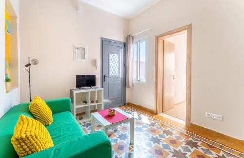 Piraeus Apartment | B2 Porto Living