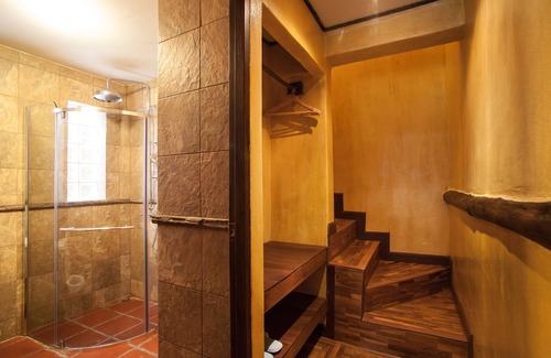 On Tai Hotel | Baanpong Lodge
