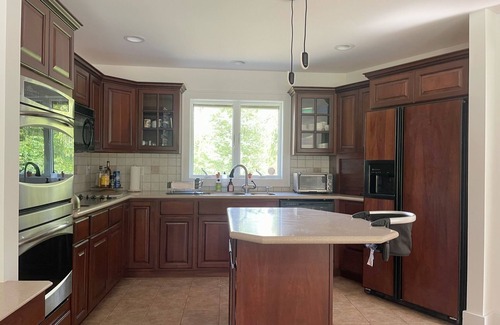 Rhinebeck House | Baby friendly home surrounded by nature w/creative suite & meditation/yoga room