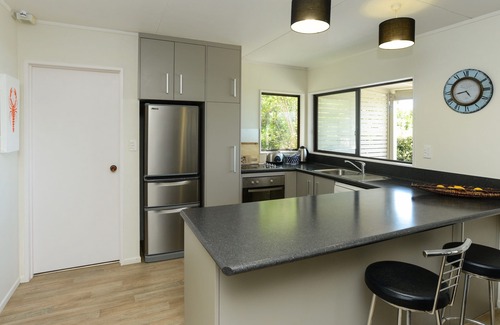 Waimarama Cottage | Bach 112 - Waimarama Holiday Home