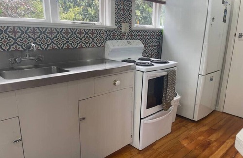 Two Mile Bay House | Bach 70 in Two Mile Bay and Pet Friendly